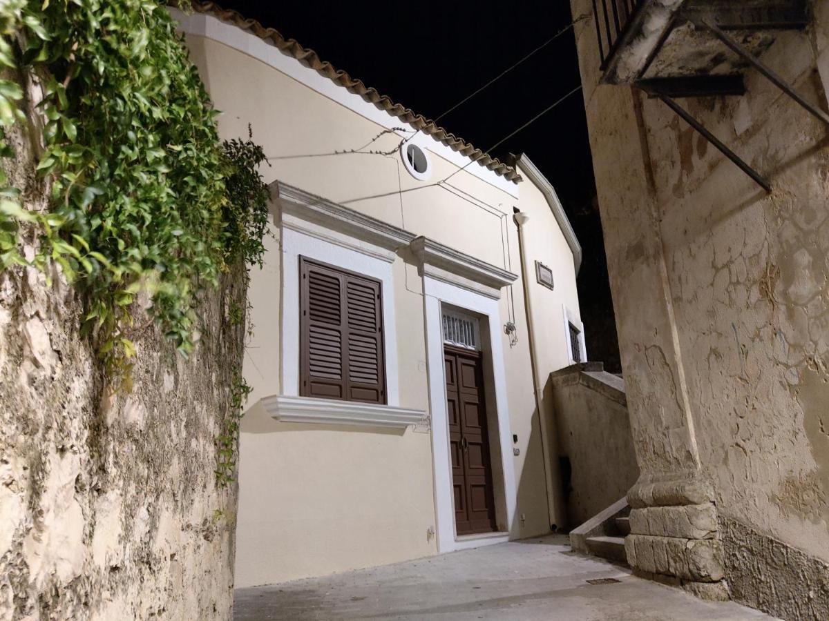 Casa Mavi Limite Delle Due Matrici Vila Modica Exterior foto